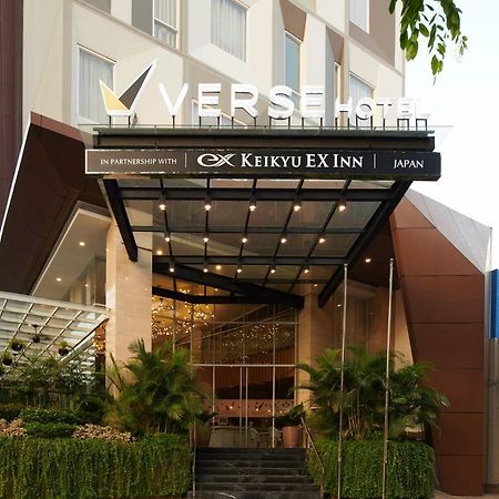 Verse Luxe Hotel Wahid Hasyim Jakarta Buitenkant foto