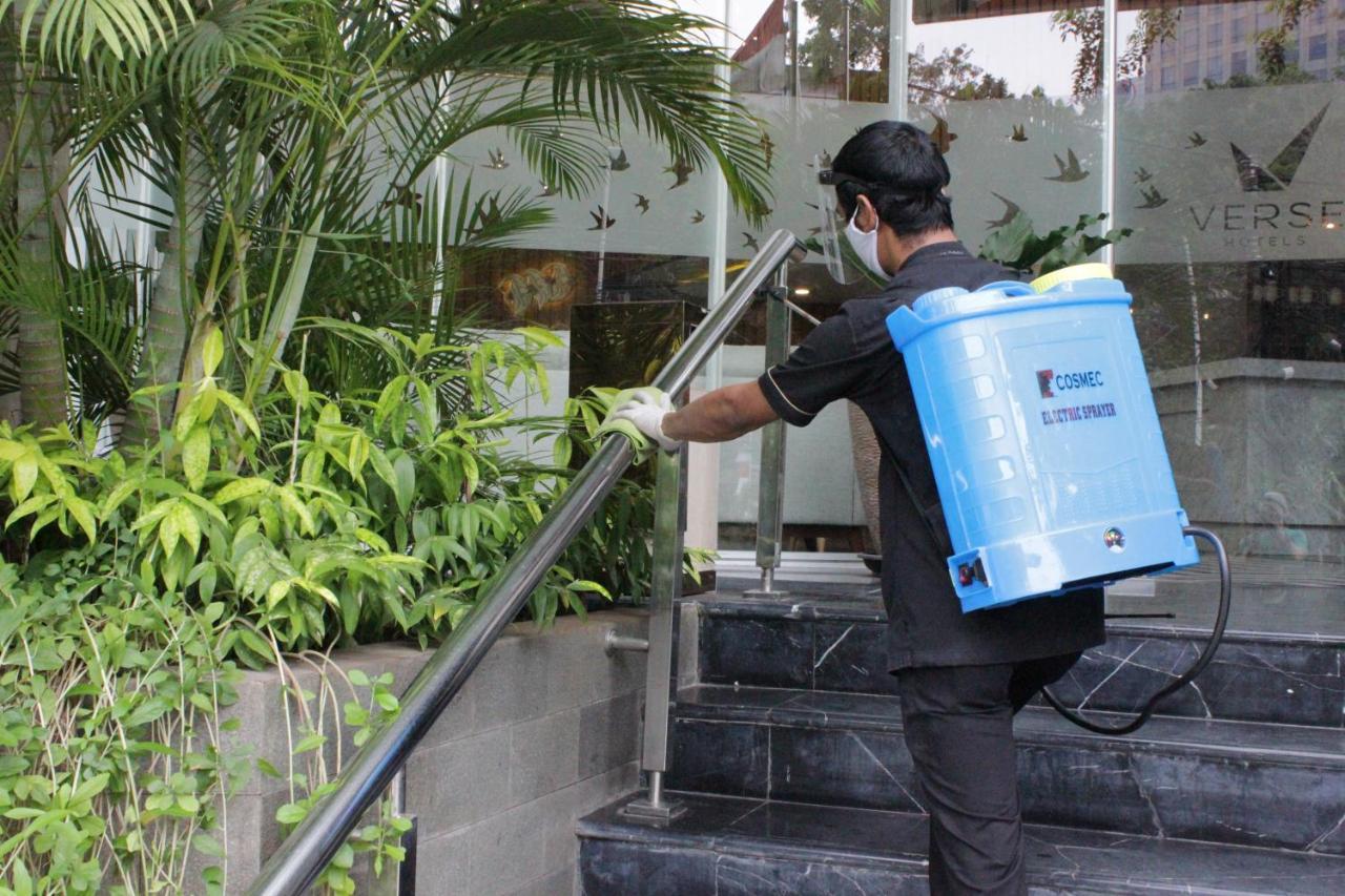 Verse Luxe Hotel Wahid Hasyim Jakarta Buitenkant foto
