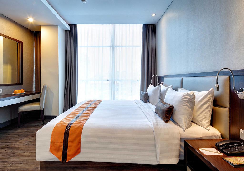 Verse Luxe Hotel Wahid Hasyim Jakarta Buitenkant foto