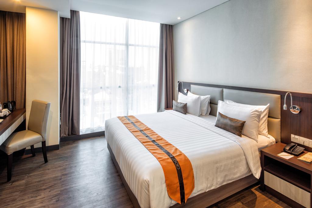 Verse Luxe Hotel Wahid Hasyim Jakarta Buitenkant foto