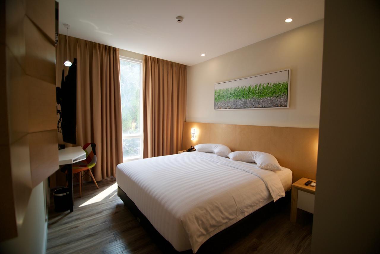 Verse Luxe Hotel Wahid Hasyim Jakarta Buitenkant foto