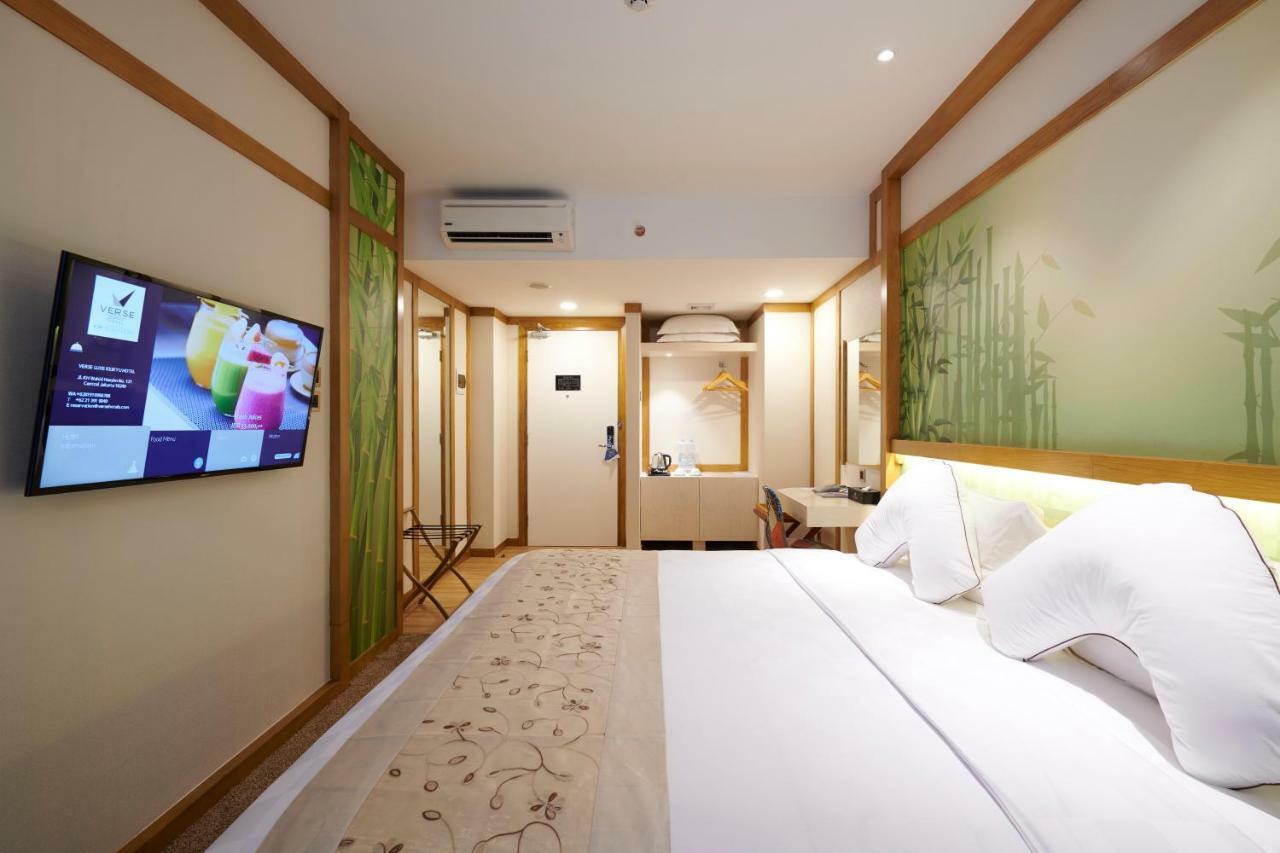 Verse Luxe Hotel Wahid Hasyim Jakarta Buitenkant foto